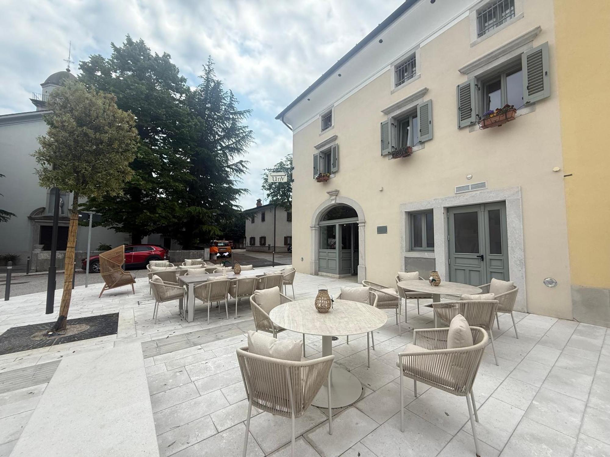 Greif Boutique Juna Aurisina Buitenkant foto